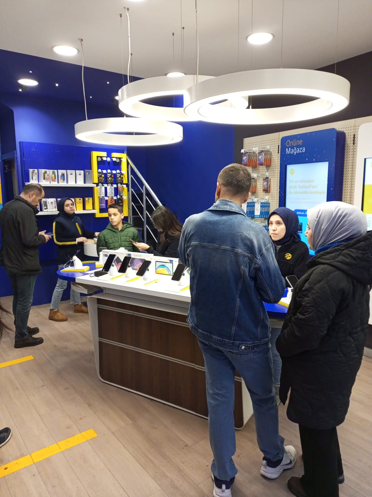 Bartın Hükümet Caddesi Turkcell İletişim Merkezi